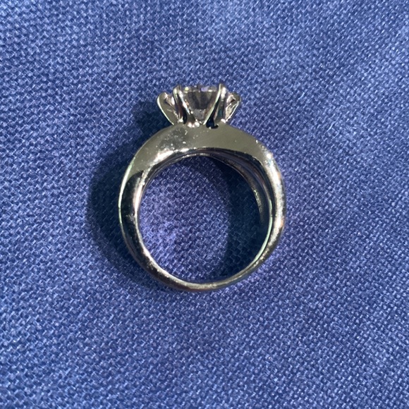 Zirconia Diamond Ring Size 8! - Picture 2 of 3